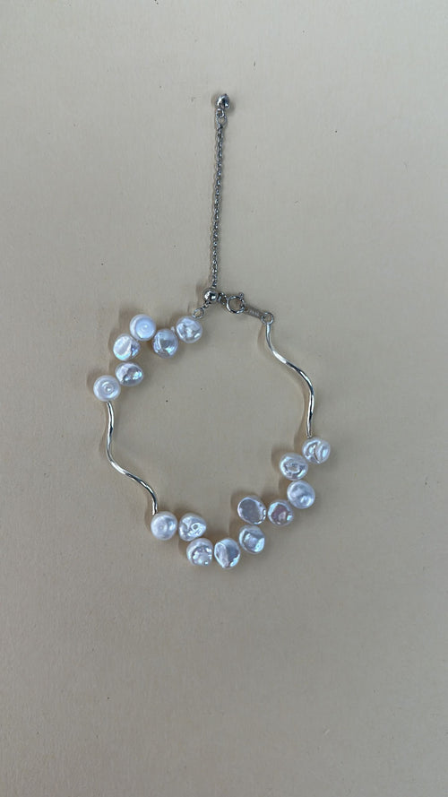 Geometric Wave Baroque Pearl Bracelet